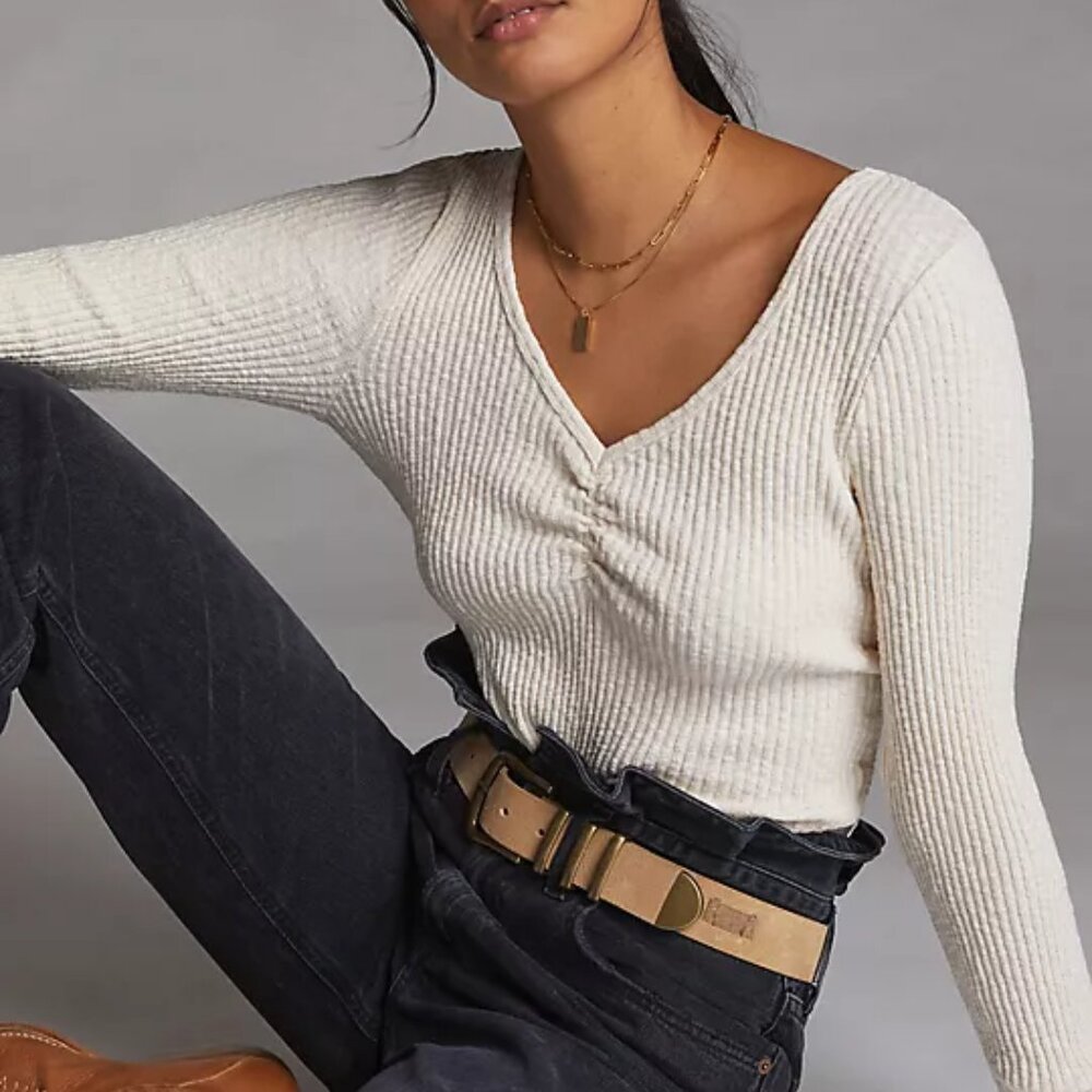 T.La Cinched V-Neck Top (M) NWT